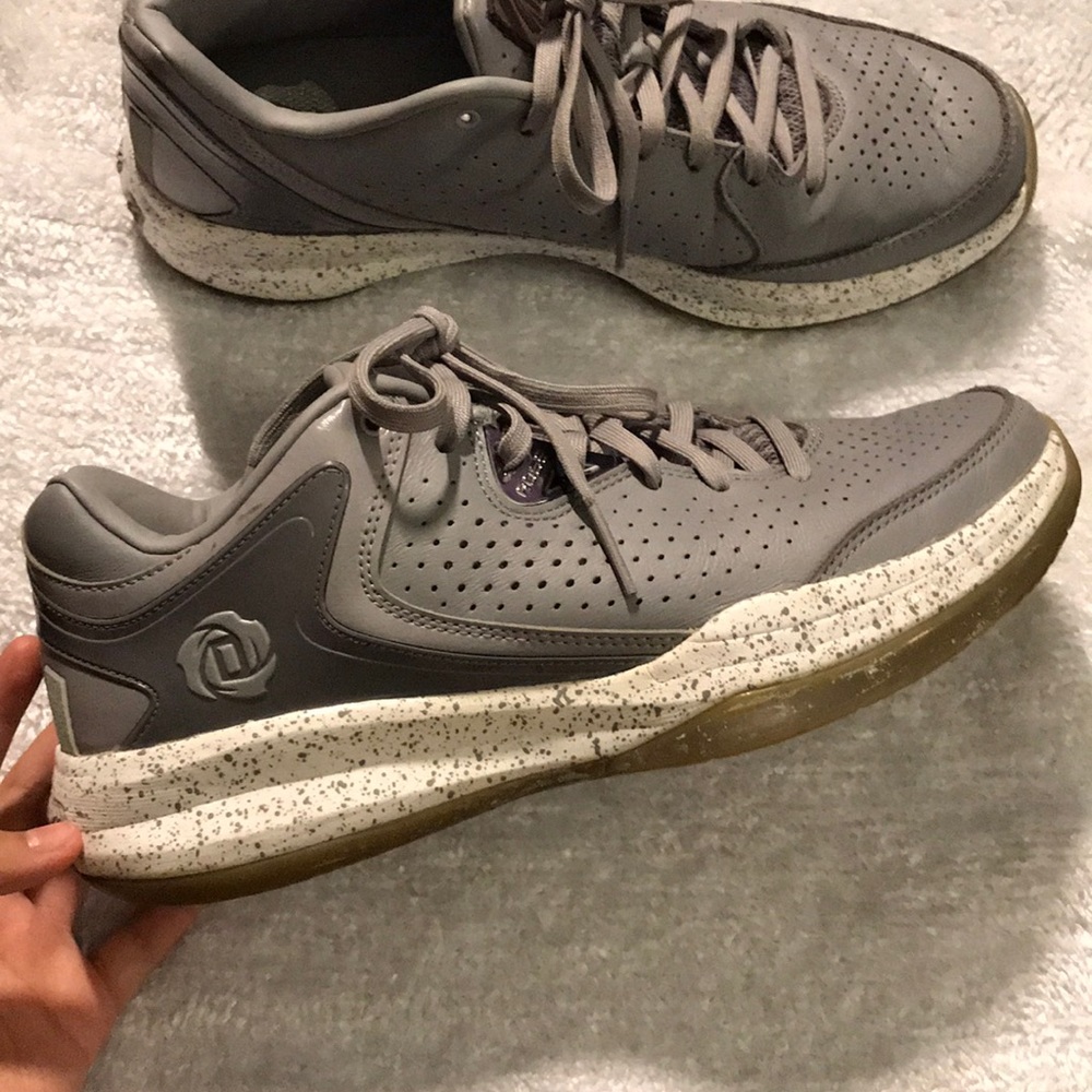 Adidas Men’s D Rose Englewood Basketball Shoes Low